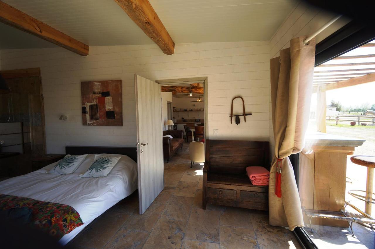 Gites Equestres Lou Caloun - Les Saintes Maries De La Mer Экстерьер фото