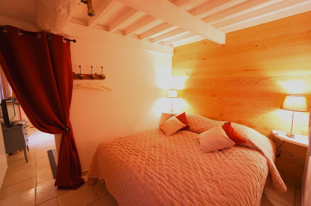 Gites Equestres Lou Caloun - Les Saintes Maries De La Mer Экстерьер фото